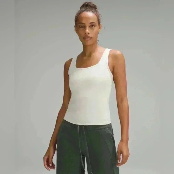 Lululemon 🍋  Hold Tight Square-Neck Tank Top - Picture 3 of 5